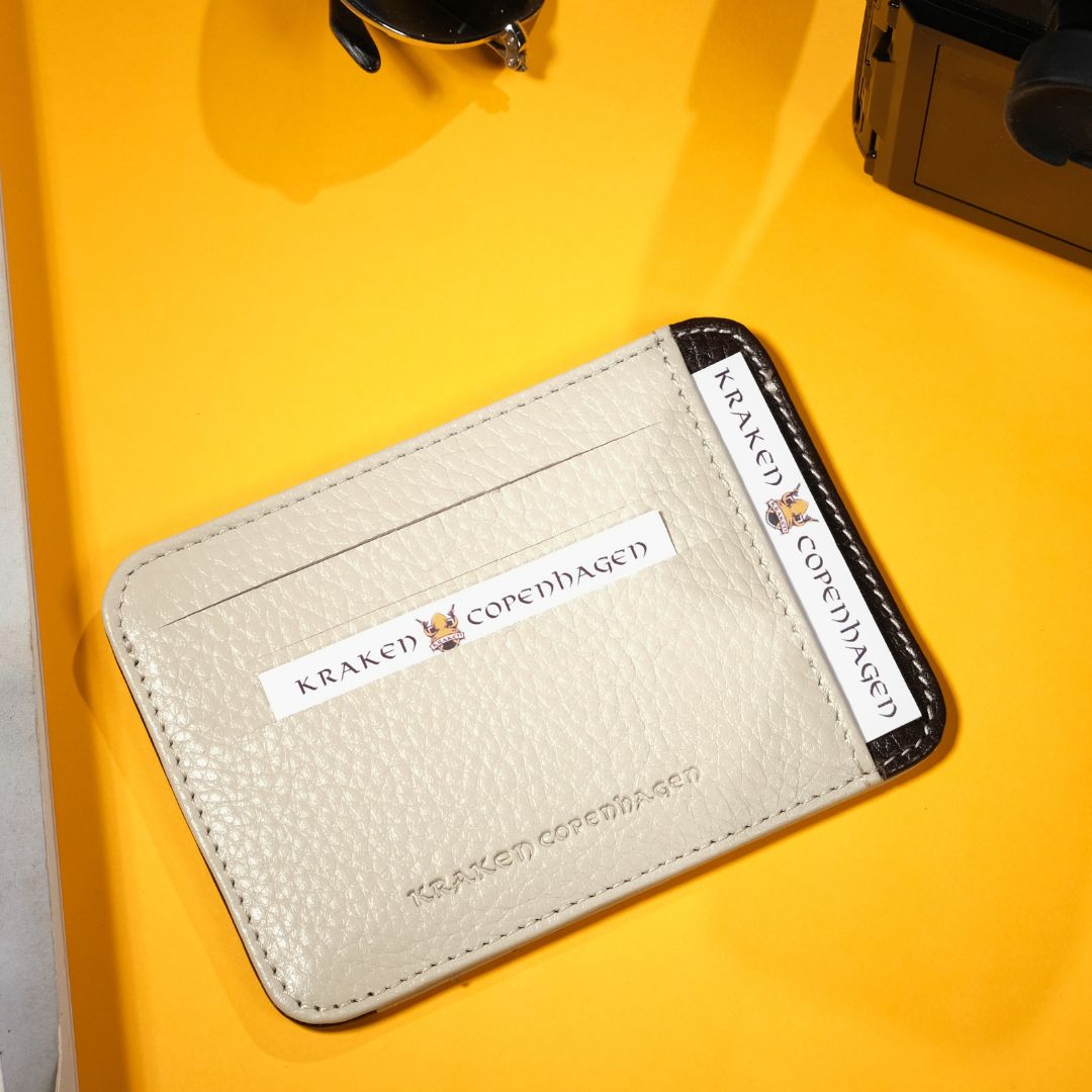 Småsten Læder 8 Kortholder – Hvid/Mørkebrun