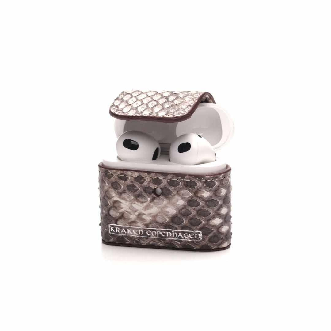 Bjorn --AirPods Leather Case With Carabiner - White
